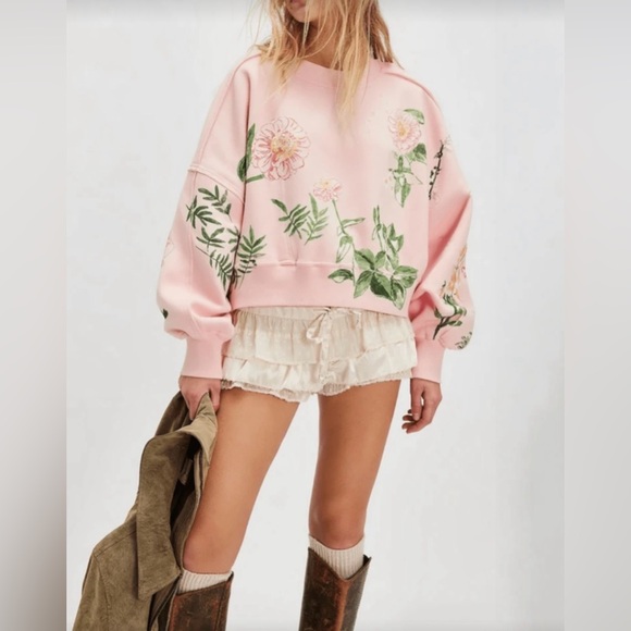 GrayGirl&Co Tops - Floral Pink Sweatshirt NWOT